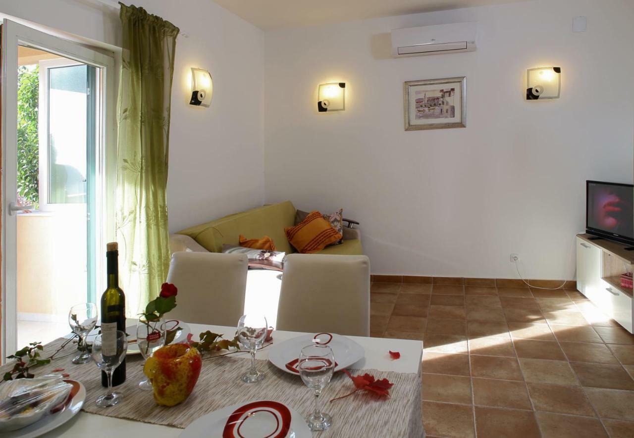 Apartman Zara Razanj Exterior photo