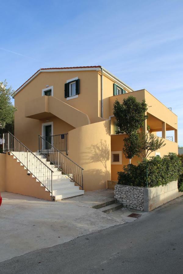 Apartman Zara Razanj Exterior photo